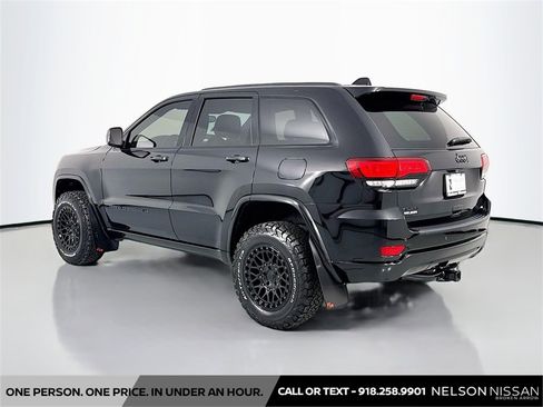 Used 2022 Jeep Grand Cherokee Laredo X image 7