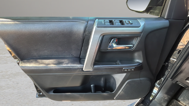 Used 2016 Toyota 4Runner Limited AWD/4WD image 17