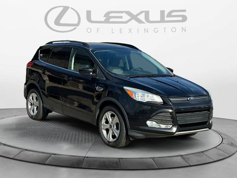 Used 2016 Ford Escape SE w/ Equipment Group 201A image 7