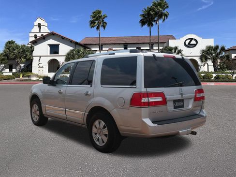 Used 2014 Lincoln Navigator 2WD image 4