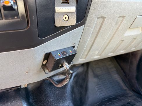 Used 2015 Ford F550 4x4 Crew Cab Super Duty image 22