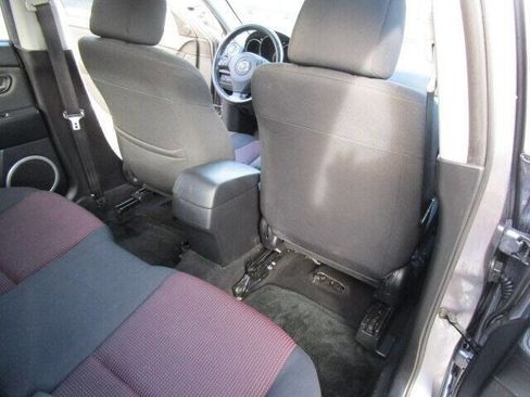 Used 2005 MAZDA MAZDA3 s w/ Sport Pkg image 18