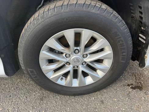 Used 2015 Lexus GX 460 image 9