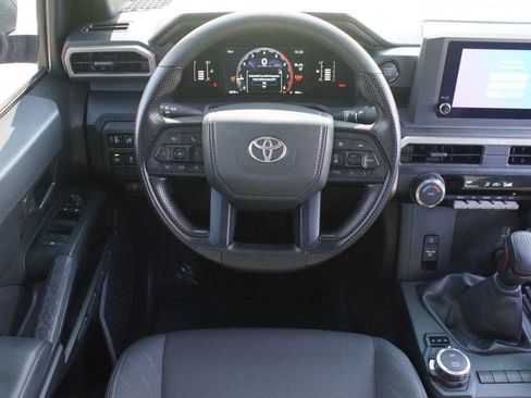Used 2025 Toyota Tacoma SR w/ SR Upgrade Package AWD/4WD image 5