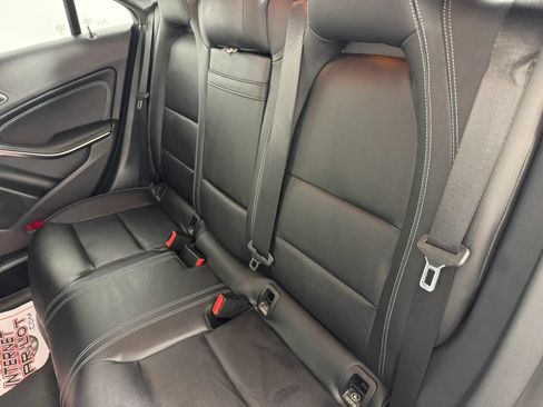 Used 2019 Mercedes-Benz CLA 250 4MATIC image 36