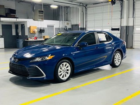 Used 2024 Toyota Camry LE image 13