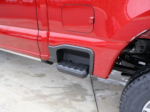 New 2025 Ford F250 Lariat w/ Lariat Ultimate Package image 19