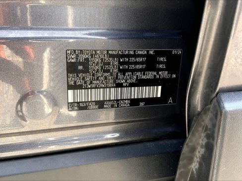 Used 2024 Toyota RAV4 XLE FWD image 36