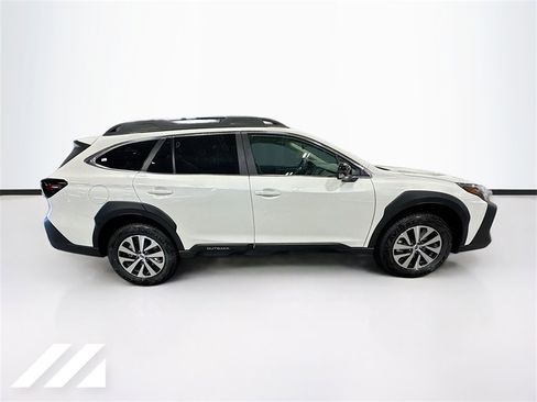 Certified 2025 Subaru Outback Premium image 4