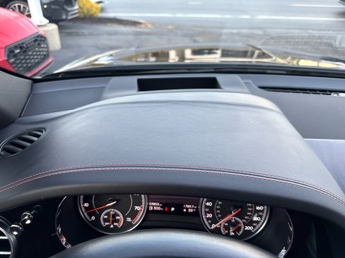 Used 2019 Bentley Bentayga image 85