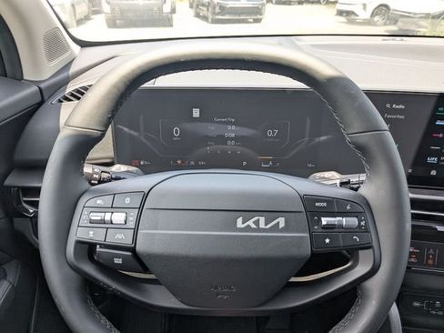 New 2026 Kia Sportage SX FWD image 32