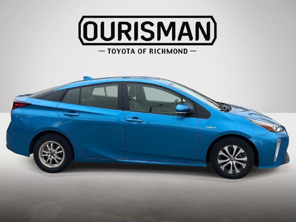 Used 2022 Toyota Prius XLE AWD/4WD image 4