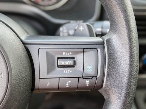 Used 2024 Nissan Rogue SV image 27