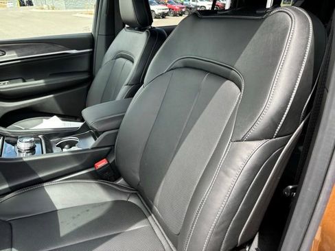 New 2026 Jeep Grand Cherokee L Limited AWD/4WD image 11