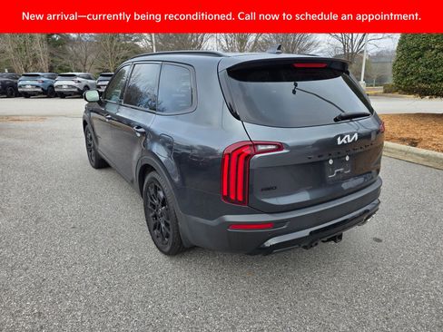 Certified 2022 Kia Telluride SX w/ SX Prestige Package image 3