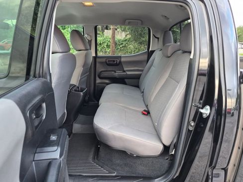 Used 2022 Toyota Tacoma SR w/ SR Convenience Package RWD image 18