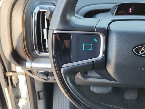 Used 2025 Ford Expedition Tremor AWD/4WD image 17