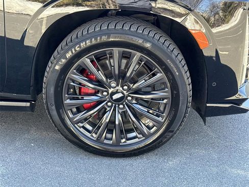 Certified 2023 Cadillac Escalade ESV V w/ LPO, ONYX Package image 9