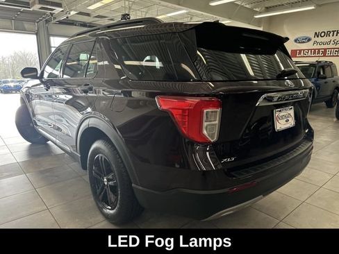 Used 2023 Ford Explorer XLT w/ Equipment Group 202A AWD/4WD image 15