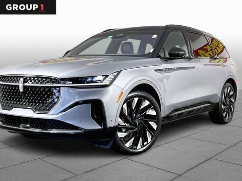 Used 2024 Lincoln Nautilus Reserve w/ Equipment Group 203A image 1