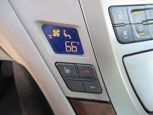 Used 2012 Cadillac CTS Luxury image 25