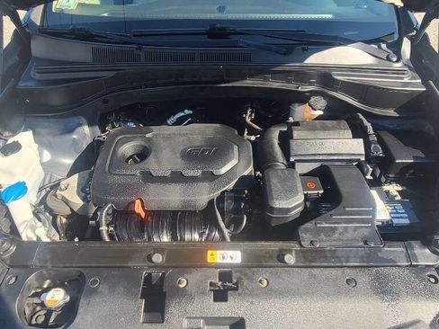 Used 2018 Hyundai Santa Fe Sport AWD/4WD image 19