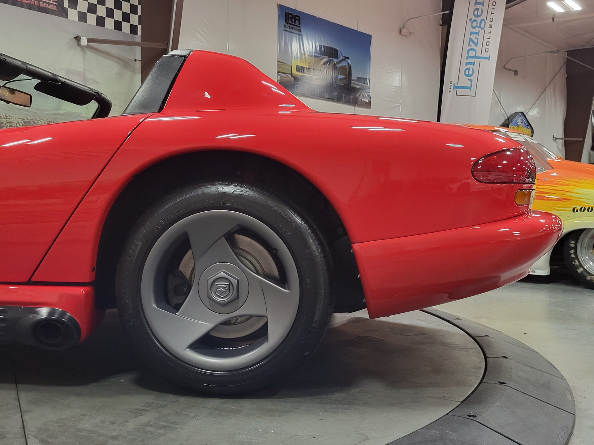Used 1994 Dodge Viper RT/10 RWD image 7