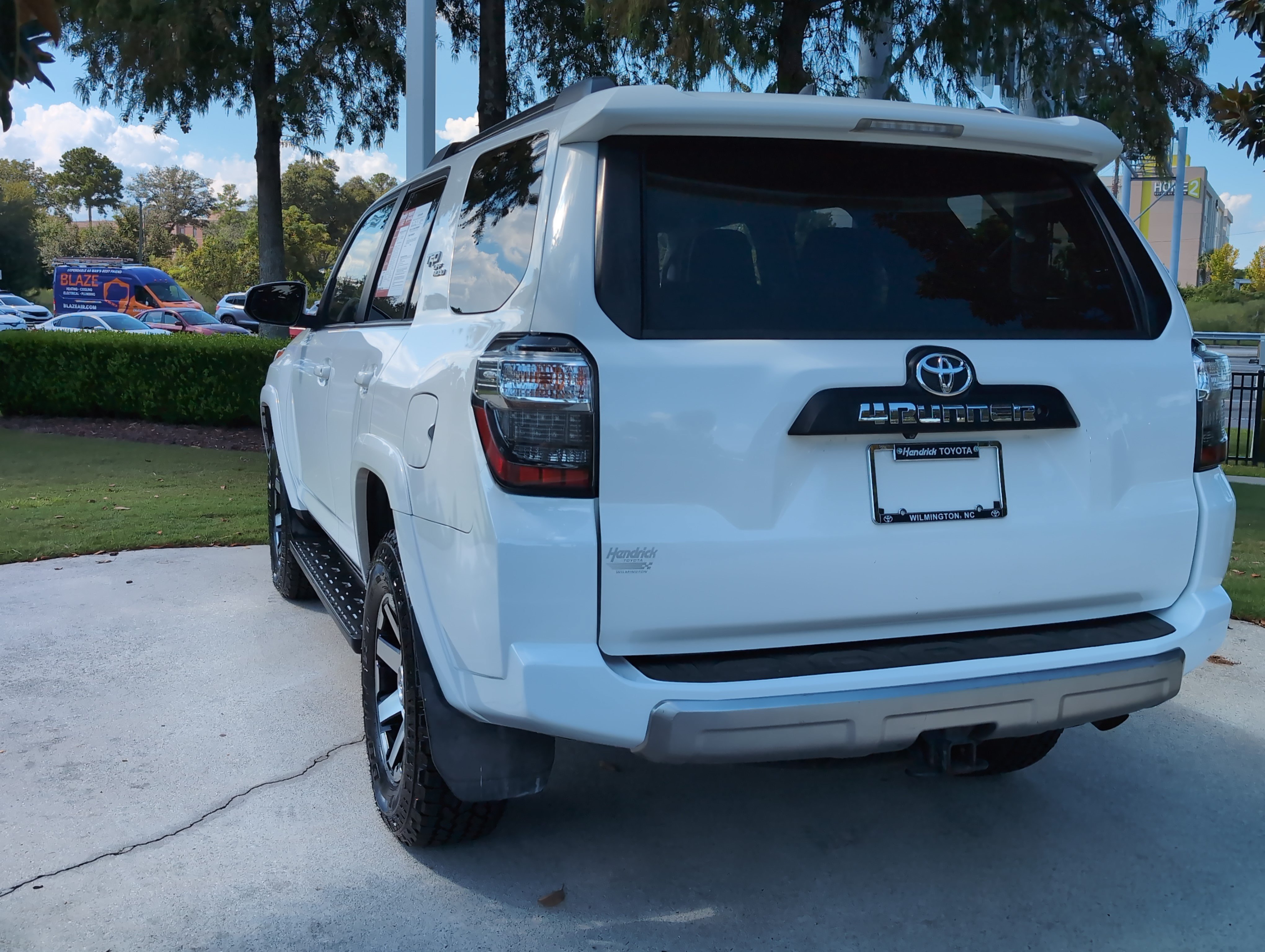 Used 2020 Toyota 4Runner TRD Off-Road AWD/4WD image 8