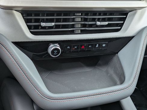 New 2026 Ford Explorer Active w/ Active Comfort Package RWD image 20