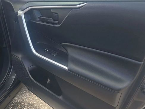 Used 2019 Toyota RAV4 LE w/ All Weather Liner Package AWD/4WD image 19