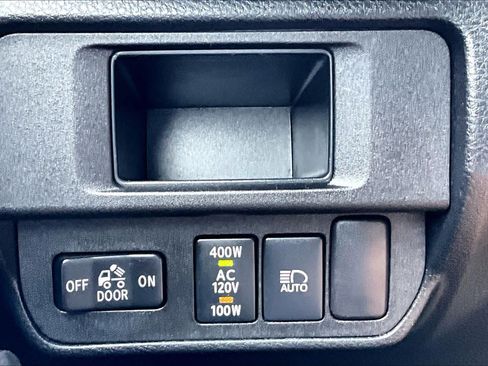 Used 2019 Toyota Tacoma TRD Sport w/ Technology Package AWD/4WD image 33