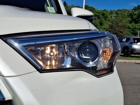 Certified 2023 Toyota 4Runner Limited AWD/4WD image 11