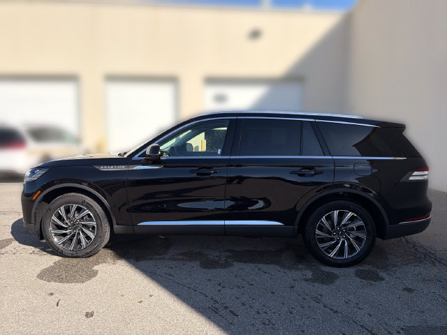 New 2027 Lincoln Aviator AWD image 10