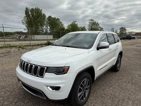 Used 2019 Jeep Grand Cherokee Limited w/ Luxury Group II AWD/4WD image 2