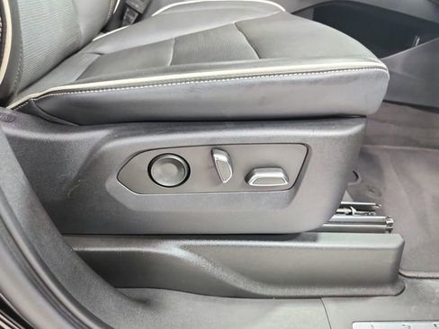Used 2023 Cadillac Escalade ESV Premium Luxury RWD image 42