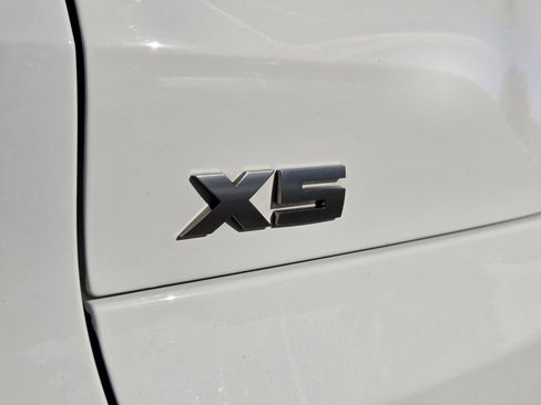 Used 2022 BMW X5 M50i w/ Executive Package image 24