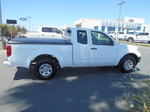 Used 2019 Nissan Frontier S RWD image 6