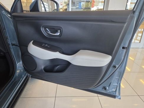 New 2026 Honda HR-V LX image 25