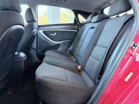 Used 2016 Hyundai Elantra GT w/ Option Group 02 image 11