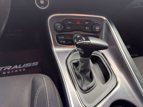 Used 2018 Dodge Challenger SXT RWD image 25