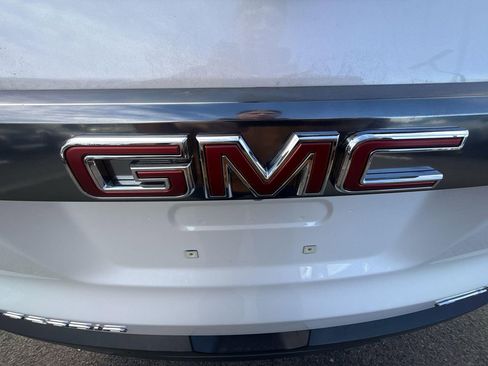 Certified 2023 GMC Acadia AT4 w/ Preferred Package image 36