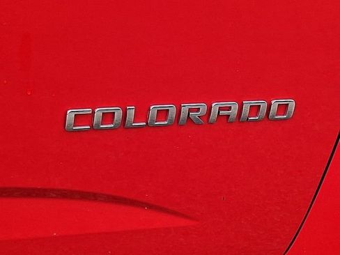 Used 2015 Chevrolet Colorado LT w/ LT Convenience Package image 30