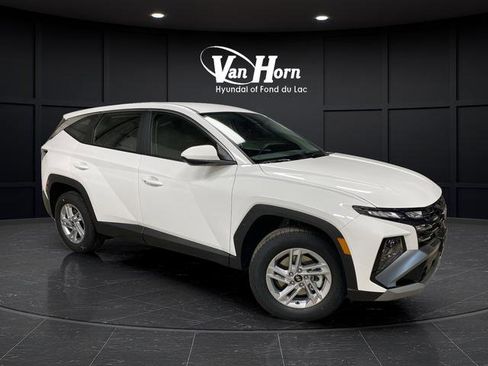 New 2026 Hyundai Tucson SE image 1