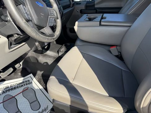 Used 2018 Ford F250 XL w/ Power Equipment Group AWD/4WD image 32