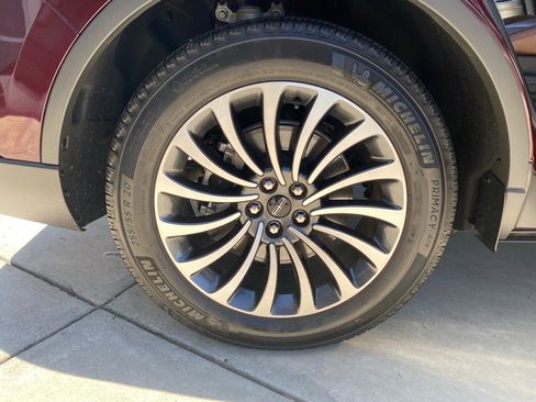 Used 2022 Lincoln Aviator Reserve w/ Equipment Group 201A image 46