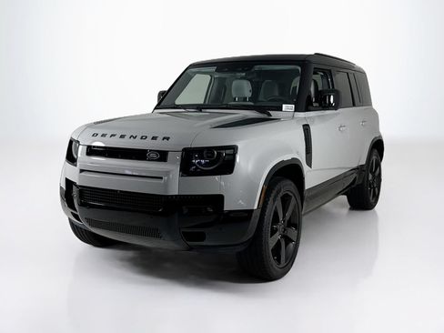 Used 2026 Land Rover Defender 110 X-Dynamic SE AWD/4WD image 1