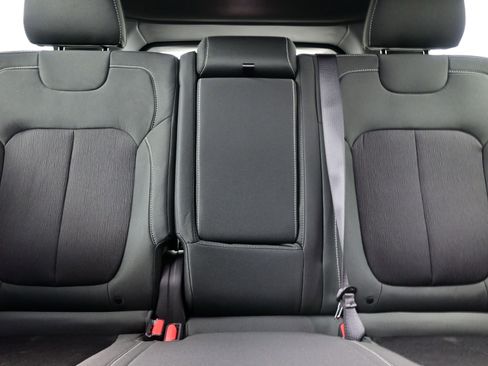 New 2025 Jeep Grand Cherokee Laredo X image 10