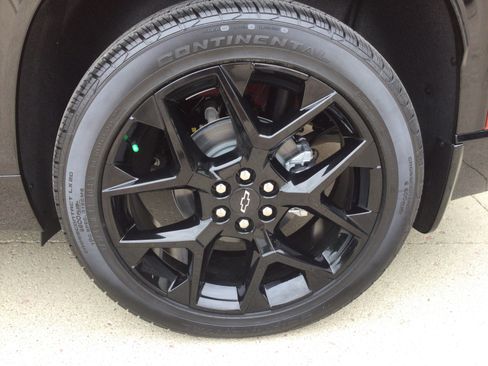 New 2026 Chevrolet Traverse RS w/ LPO, Floor Liner Package AWD/4WD image 5