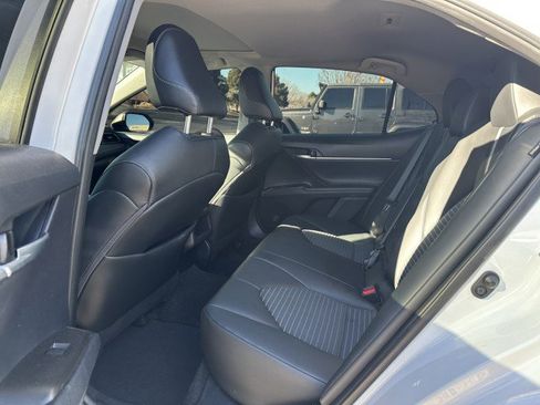 Used 2023 Toyota Camry SE image 13