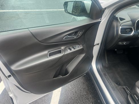Used 2019 Chevrolet Equinox LT w/ LPO, Cargo Package FWD image 22
